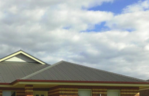 A picture of clean residential metal roof